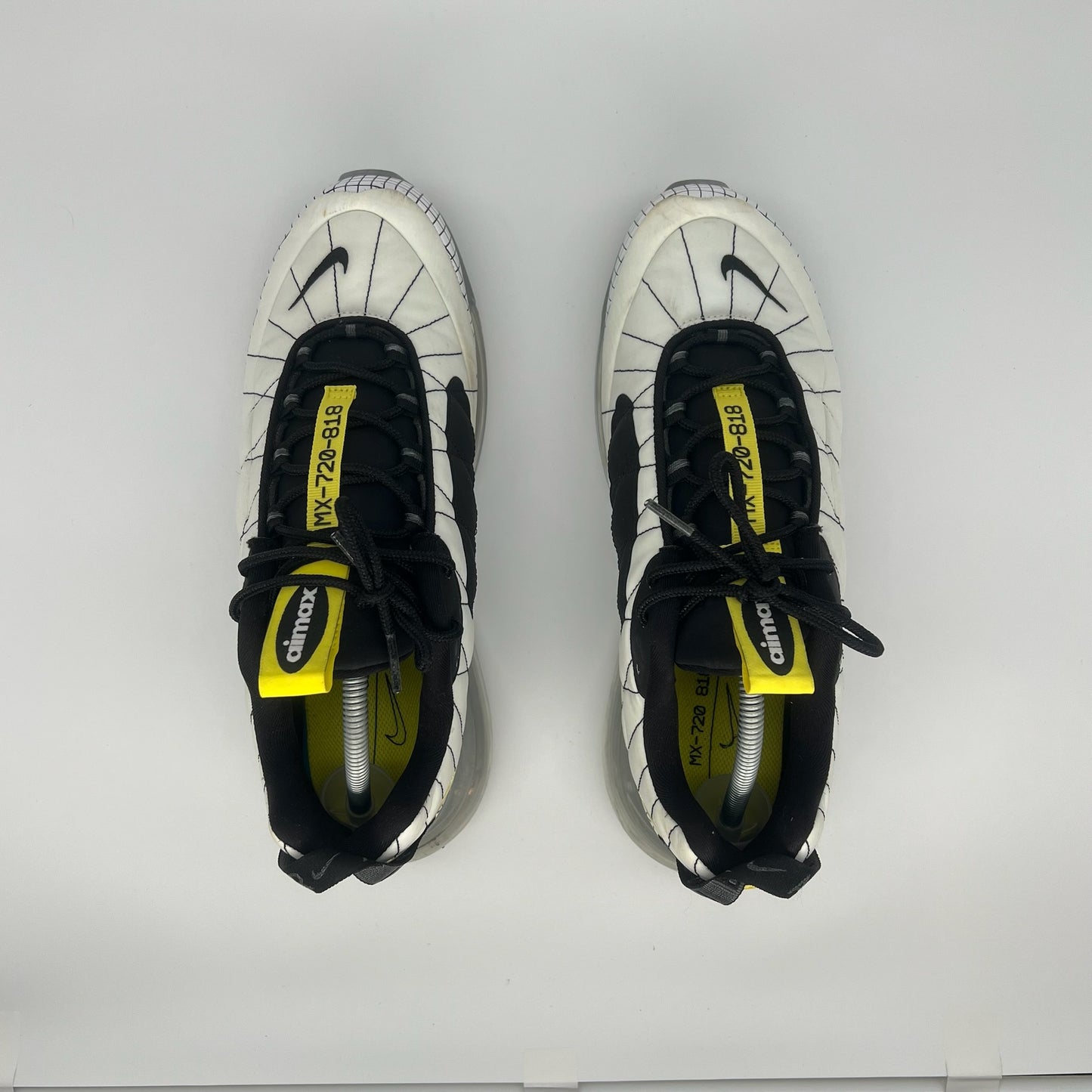 Nike Air MX-720-818