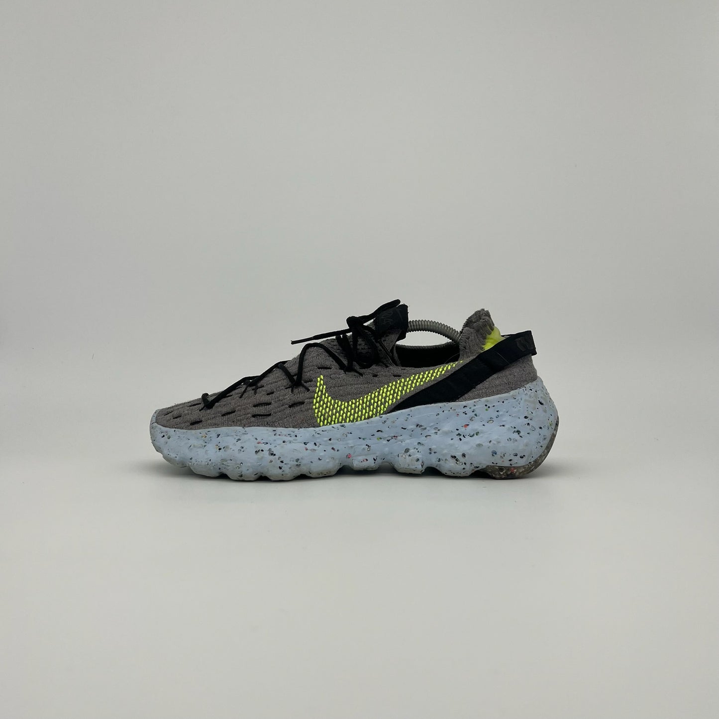 Nike Space Hippie 04