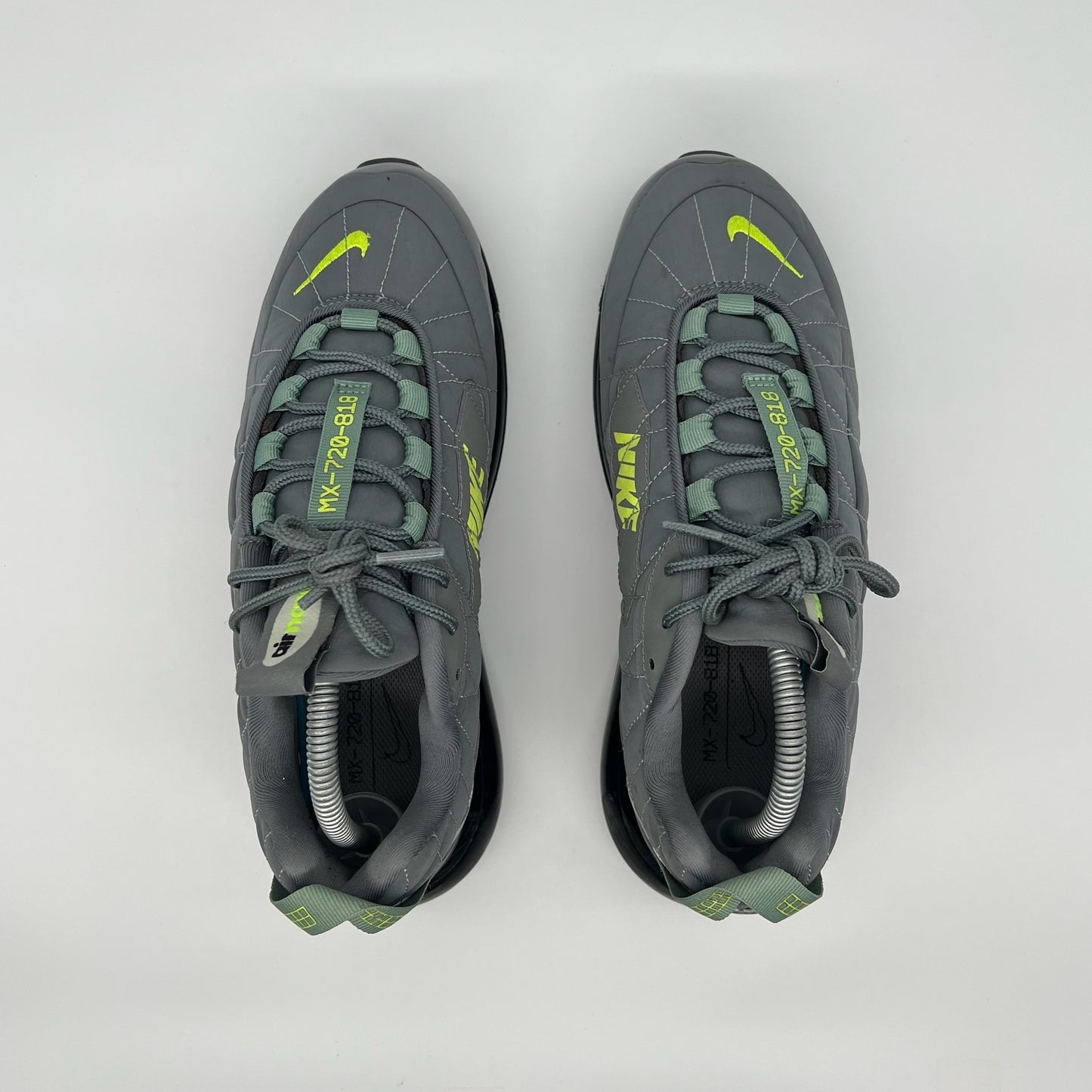 Nike Air MX-720-818