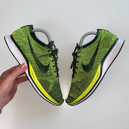 Nike Flyknit Racer