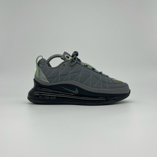 Nike Air MX-720-818